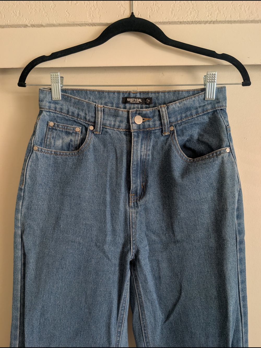 Classic High-Waist Wide-Leg Jeans in Blue - Picture 3 of 5